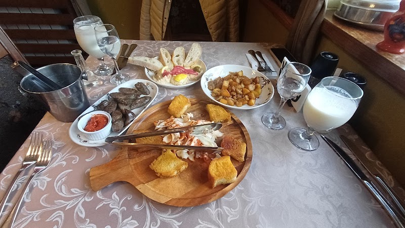 Restaurant "Staria Chinar"